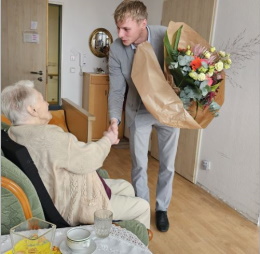 Stenzel Geburtstag zuschn.JPG