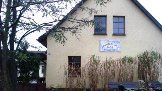 JC Burg_0- Außengelände SC06808_1.jpg JC Burg_0- Außengelände SC06808_1.jpg